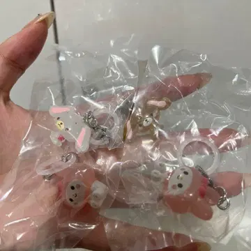 산리오 캐릭터즈 헐렁한 메지루시 액세서리 4개 세트