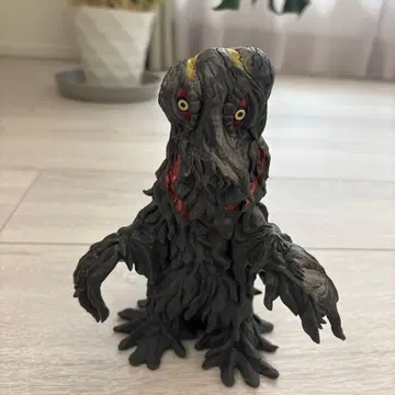 괴수 피규어 블랙/빨간색/옐로우 컬러 약 15cm