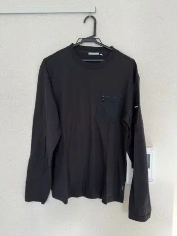 Calvin Klein 블랙 긴팔 티셔츠