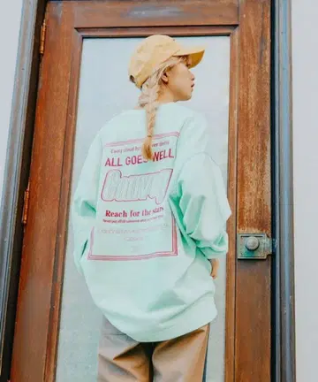 니코앤드 MODE NORM CORE 미니 쭈리 그래픽 롱 T셔츠