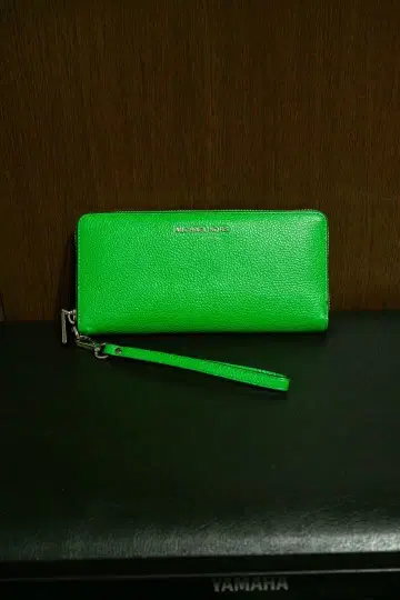 MICHAEL KORS 장지갑