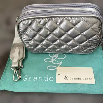 Grande Grace 실버 숄더백