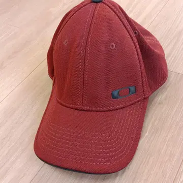 Oakley 빨간색 캡