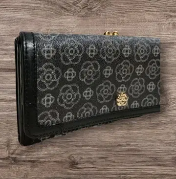 [ 새상품급 ] 클레이서스 CLATHAS 꽃무늬 블랙 가마구치 장지갑