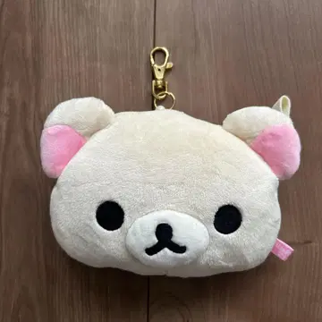 코리락쿠마 릴 포함 파우치 크림색