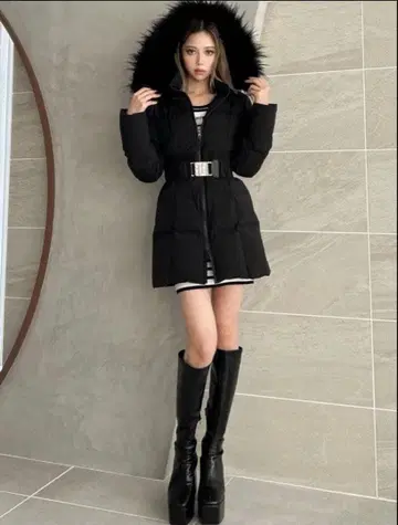 제이다 다운 코트 1회 착용 새상품급 블랙