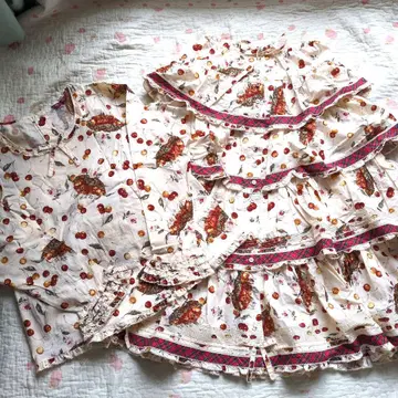 새상품 핑크하우스 바구니 체리 패턴 단단 스커트와 긴팔 블라우스 2세트