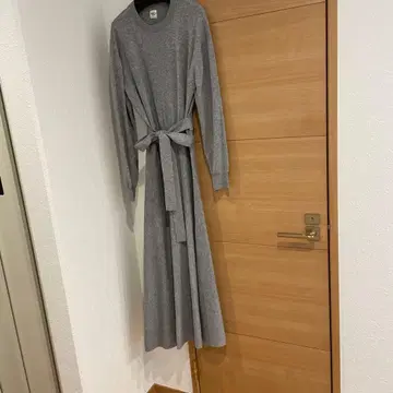 Rothmans 그레이 긴팔 니트 원피스