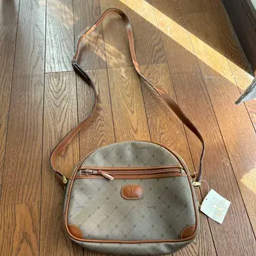 미사용 새상품 엘레강스 백 베이지 숄더백