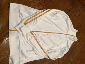 화이트 골드 스트라이프 저지 세트