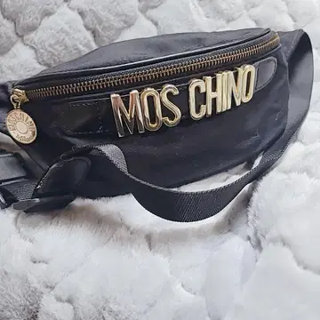 MOSCHINO 모스키노 웨이스트백 바디백 로고 블랙