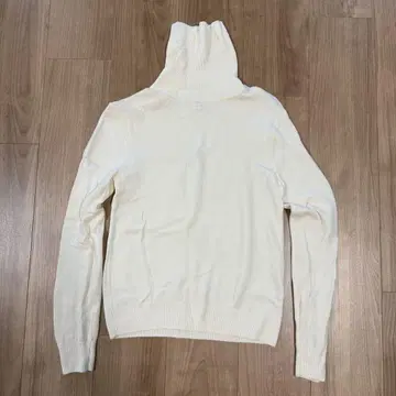 [ 새상품급 ] UNIQLO 캐시미어 100% 터틀넥 스웨터 화이트 S