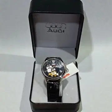 86640 [미사용품] Audi 아우디 자동 태엽 & 광발전 손목시계