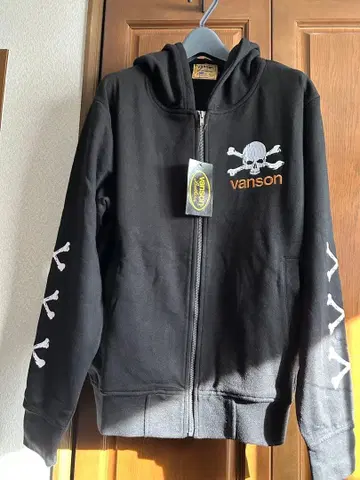 vanson 스컬 디자인 블랙 후드티