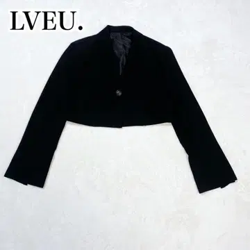 LVEU. 러브유 플레어 커프스 크롭 자켓 블랙 짧은 기장