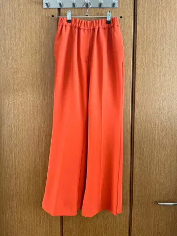 Mila Owen 오렌지 와이드 레그 슬랙스