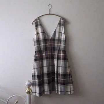 BLUE LABEL CRESTBRIDGE 체크 무늬 슬리브리스 원피스