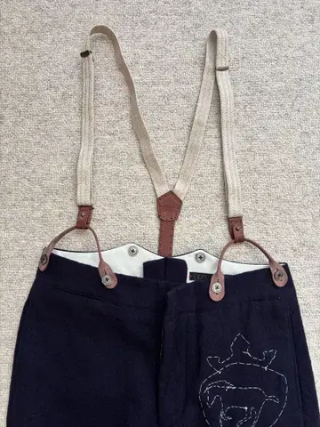 아츠&사이언스 서스펜더 가죽 브라운