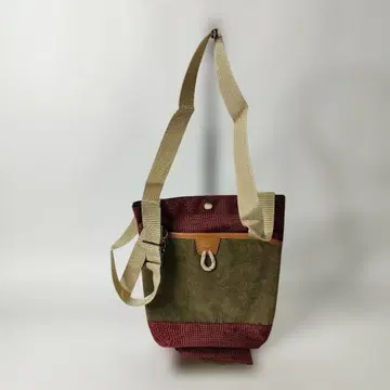 택 포함 미사용 새상품 마스터피스 숄더백