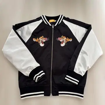 디즈니랜드 티거 자수 점퍼 블루종