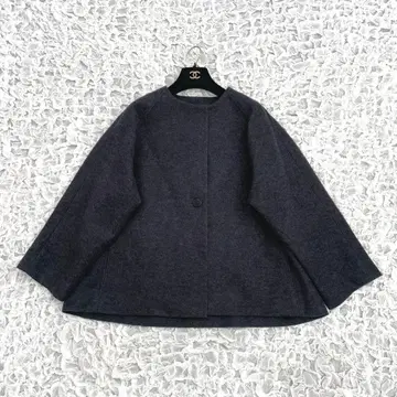 비어즐리 압축 울 숏코트 노카라 그레이