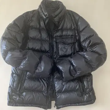 유니클로 블랙 다운 자켓 L 사이즈