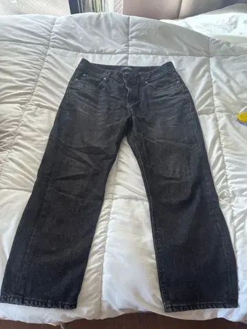 FATALISM 다크 그레이 스트레이트 데님