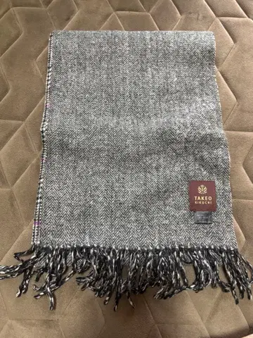 TAKEO KIKUCHI 헤링본 체크 머플러