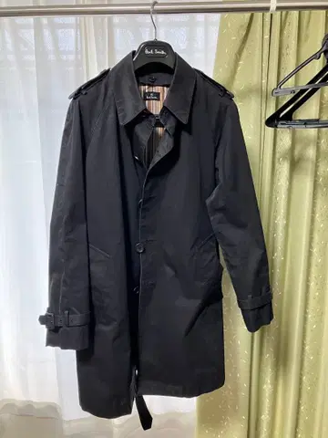 폴 스미스 블랙 트렌치코트