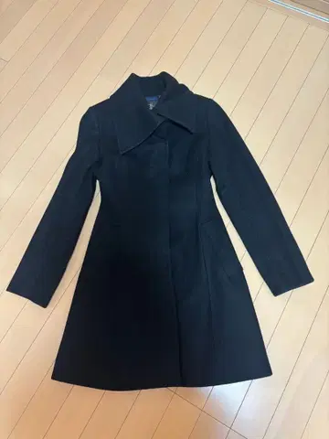 블랙 허리 리본 포함 롱 코트