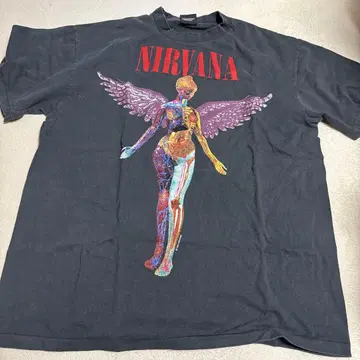 NIRVANA T셔츠 IN UTERO