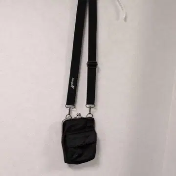 Ground Y 블랙 숄더백