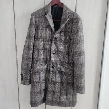 FABRICATED IN JAPANE 그레이 계열 체크 무늬 코트