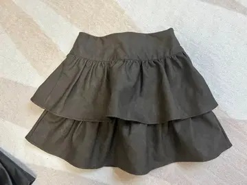 Heather 인조 가죽 프릴 미니 스커트