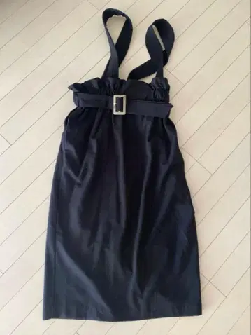 LAVANDA 라바나 서스펜더 포함 허리 프릴 스커트 블랙 F