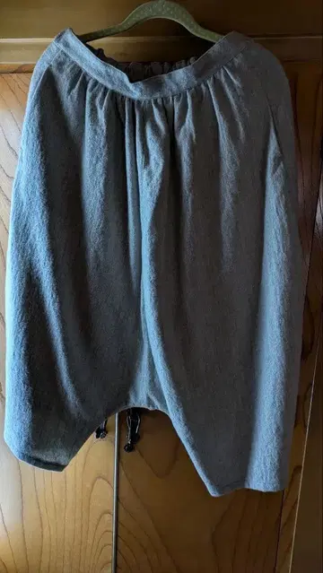 미사용 새상품 nestrobe 울 팬츠