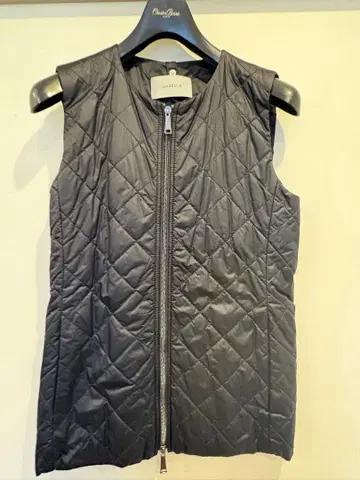 블랙 퀼팅 다운 베스트