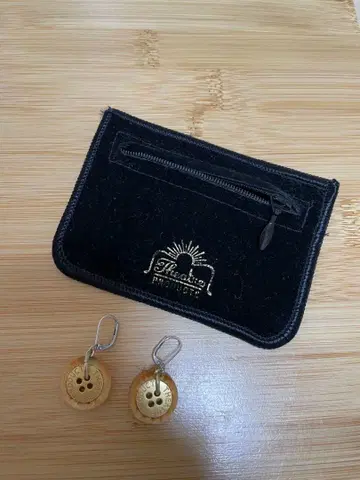 theatreproducts 귀걸이