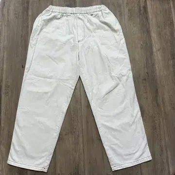 ohtheguilt 화이트 워크 팬츠