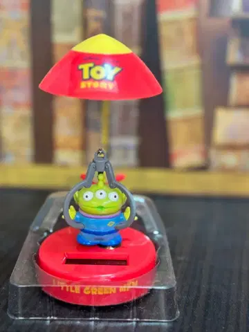 리틀 그린멘 솔라 스윙