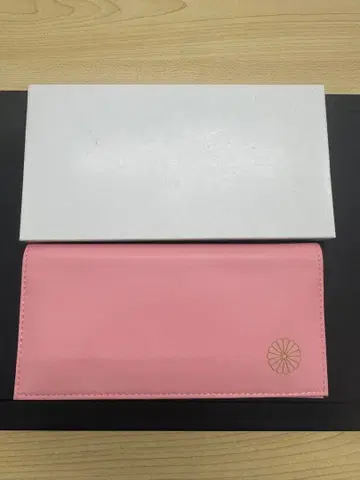 새상품 미사용 황궁 핑크 장지갑 국화 문양