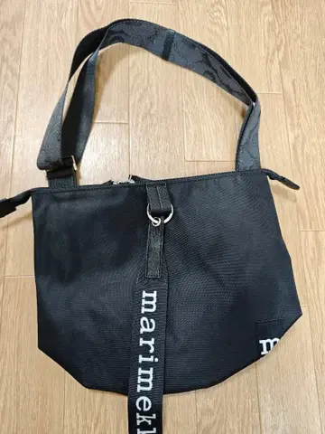 marimekko 블랙 숄더백