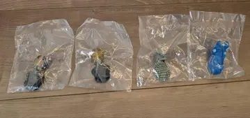 제일복권 울트라맨 괴수 초대전 vol.2 F상 괴수 두상 4종 세트