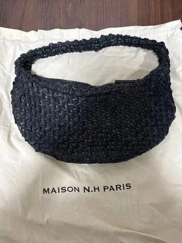 [새상품급] MAISON N.H PARIS 가죽 편직 핸드백 블랙
