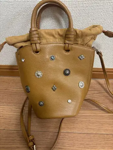 카카투 스터드 숄더백