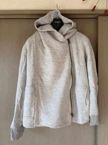 SPIRIDO 후드 부착 그레이 자켓