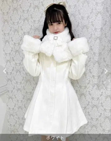 [새상품] 쿠튀르 바이 로지타 퍼 티펫 부착 트리플 리본 코트