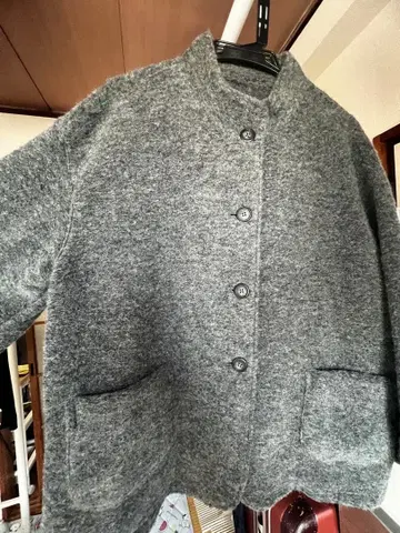 노카라, 가벼운 아우터, 폴리에스테르 61%, 모 39%