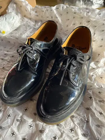 [새상품급 닥터마틴] 3홀 1461 신발 사이즈 22.0 UK3