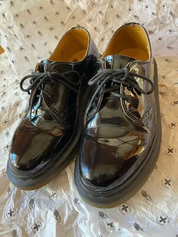 [ 새상품급 닥터마틴 ] 3홀 사이즈 22.0 [ Beams 별주 ]